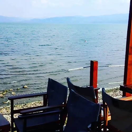 Opinii despre Ερινύες Cafe Bar în Νέα Μάκρη - Γαστρονομία και φιλοξενία