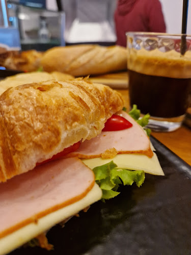 Comentarii opinii despre Mabrook Cafe