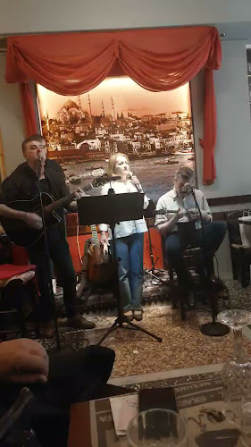 Comentarii opinii despre Παντοπωλείον Πολίτικη Κουζίνα