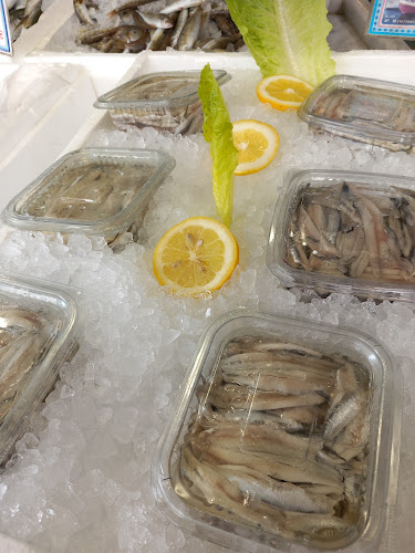 Ιχθυοπωλείο "ο Σαρωνικός" - Γαστρονομία και φιλοξενία