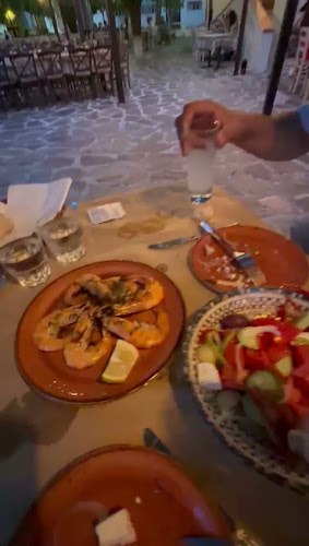 Πλατεία 8ης Μαϊου, Νέο Καρλόβασι 832 00