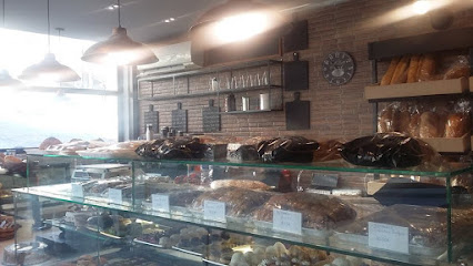 Delicious Corner - cafe-αρτοζαχαροπλαστείο