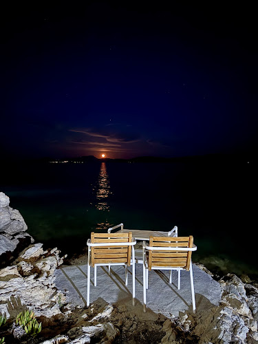 Thanos coffee all day bar - Γαστρονομία και φιλοξενία