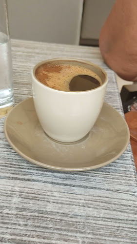 Καφέ-μπαρ "Δίπορτο"