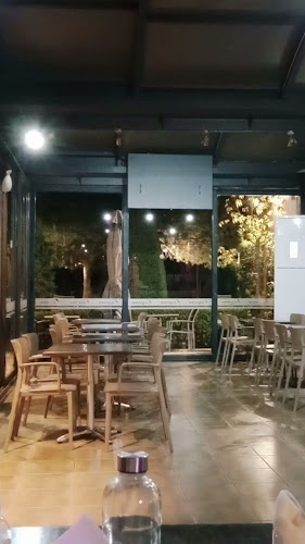 Opinii despre Επίγειον în Κερατσίνι - Γαστρονομία και φιλοξενία