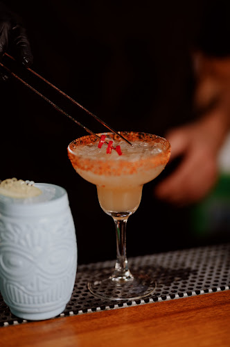 Λεωφ. Κωνσταντίνου Καραμανλή 12, Βούλα 166 73