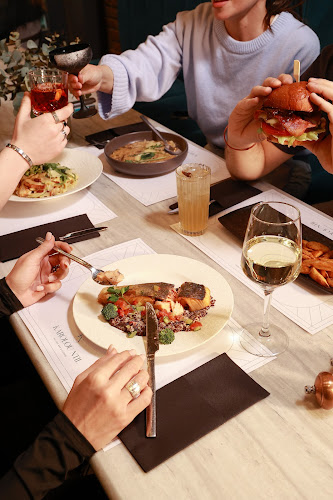 Opinii despre Karolou Ntil - All Day Bar & Cuisine în Θεσσαλονίκη - Γαστρονομία και φιλοξενία