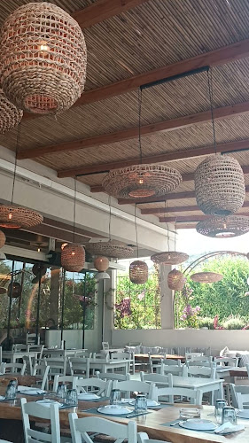 Opinii despre Ammos Restaurant în Πόρτο Ράφτη - Γαστρονομία και φιλοξενία