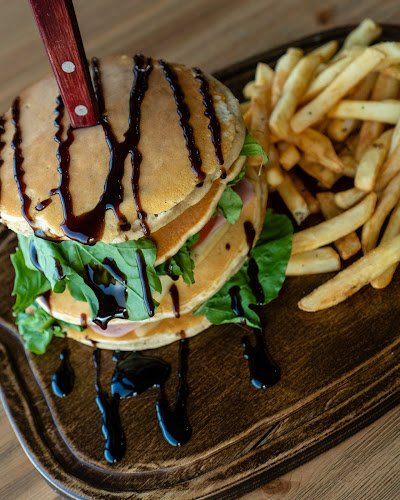 Comentarii opinii despre BIKAKIS Bakery-Cafe-Street Food