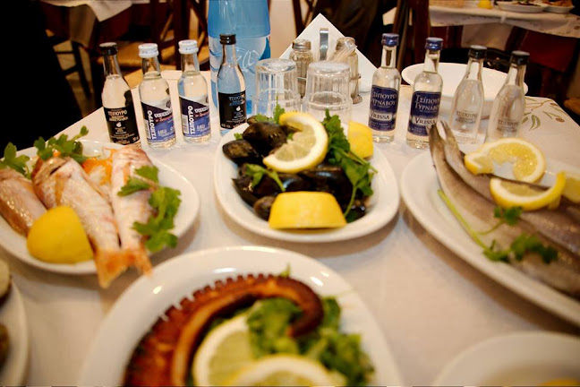 Opinii despre Τσιπουράδικο "ΤΑ ΚΥΜΑΤΑ" în Βόλος - Γαστρονομία και φιλοξενία