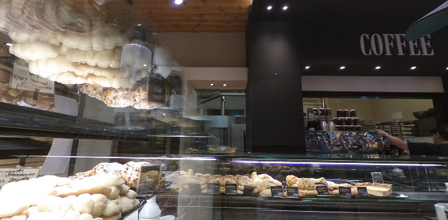 Comentarii opinii despre Ρουμελιώτης Αρτοποιείον Ζαχαροπλαστείον