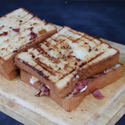 Comentarii opinii despre Meating Point