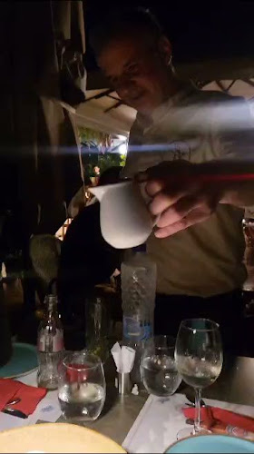 Opinii despre Esplanade Seaside în Βάρη - Γαστρονομία και φιλοξενία