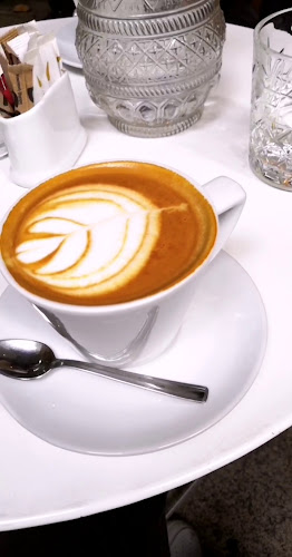 Opinii despre Cupaki Street Espresso în Αθήνα - Γαστρονομία και φιλοξενία