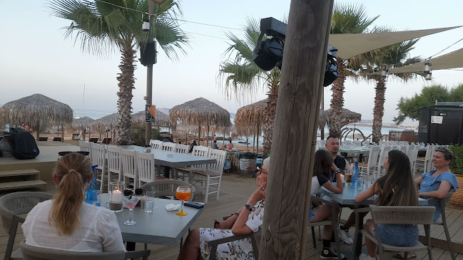Opinii despre Almira Beach Bar Restaurant Chania în Αγ. Μαρίνα - Γαστρονομία και φιλοξενία
