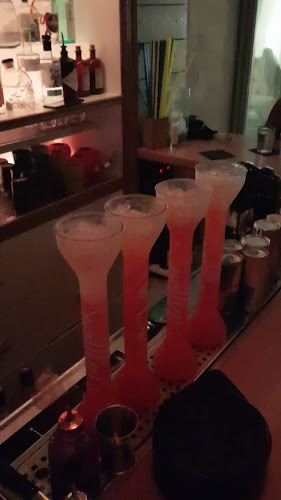 Opinii despre Alley Cocktail Bar în Μύκονος - Γαστρονομία και φιλοξενία