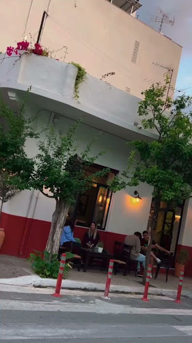 Opinii despre Odemisio Est1924 în Ελευσίνα - Γαστρονομία και φιλοξενία