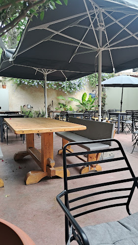 Opinii despre Συντρίμμι Συνεργατικό Καφενείο în Αθήνα - Γαστρονομία και φιλοξενία