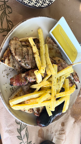 Opinii despre Taverna Ydroussa în Υδρούσσα - Γαστρονομία και φιλοξενία