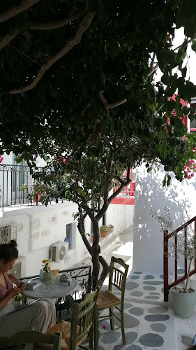 Cafe Symposium Paros - Γεφυράκι
