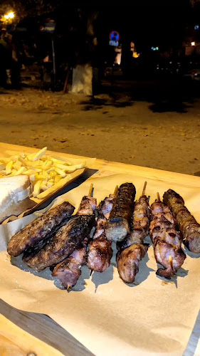 Διαχειρός και στη Λαδόκολλα - Σουβλάκια Καστοριά