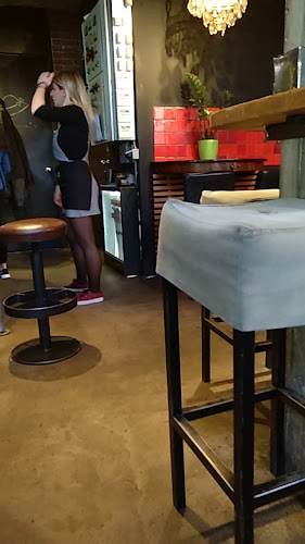 Ούλωφ Πάλμε 48, Ζωγράφου 157 71