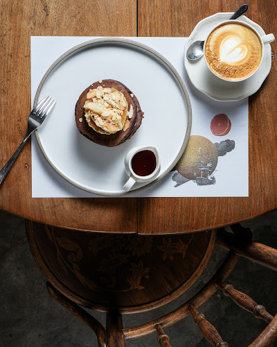 Σαρρή 18, Αθήνα 105 53