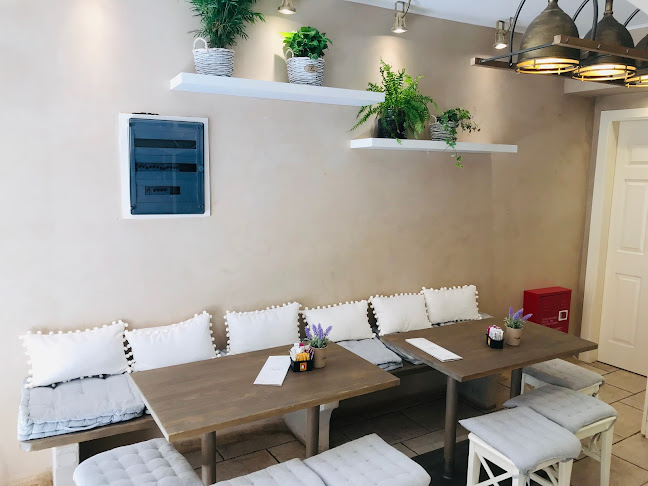 Opinii despre Tram Cafe old town kerkyra în Κέρκυρα - Γαστρονομία και φιλοξενία