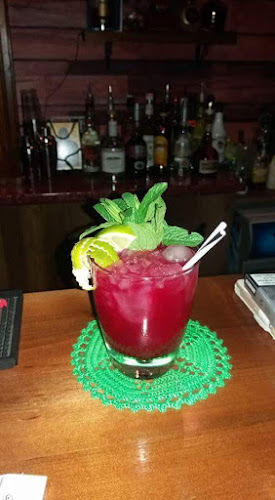 Paradosiako caffe-cocktail bar - Πετρούσσα