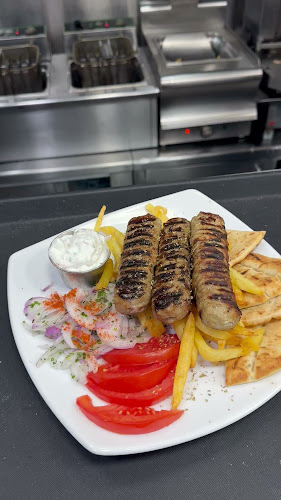 Opinii despre Mam Souvlaki Skiathos în Σκιάθος - Γαστρονομία και φιλοξενία