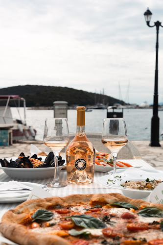 Opinii despre Parasole Italian Restaurant în Σύβοτα - Γαστρονομία και φιλοξενία