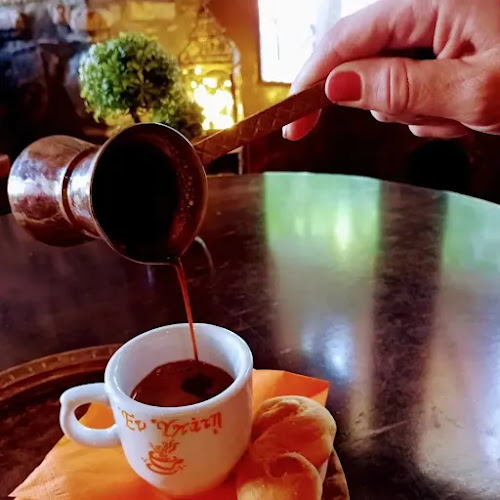 Opinii despre Εν Υπατη Cafe în Υπάτη - Γαστρονομία και φιλοξενία