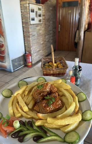 Opinii despre Ταβέρνα Μουριές în Μαυρομανδήλα - Γαστρονομία και φιλοξενία