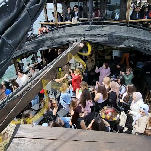 Opinii despre ARABELLA – Historic Pirate Ship Built in 1935 (WWII Survivor) în Θεσσαλονίκη - Γαστρονομία και φιλοξενία