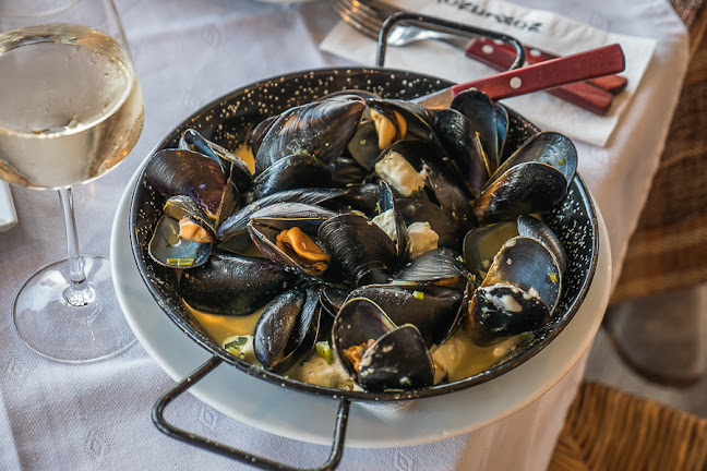 Μεζεδοπωλείο Αρχοντικόν Αρτέμιδα - Γαστρονομία και φιλοξενία