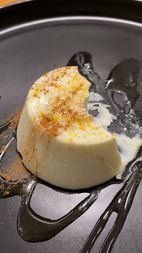 Μεράστρι - Γαστρονομία και φιλοξενία