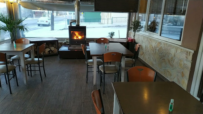 Opinii despre Καφέ - Μεζεδοπωλείο "Φουλ του Μεζέ..." în Κοζάνη - Γαστρονομία και φιλοξενία