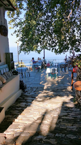 Opinii despre Πολύδροσο în Πουρί - Γαστρονομία και φιλοξενία