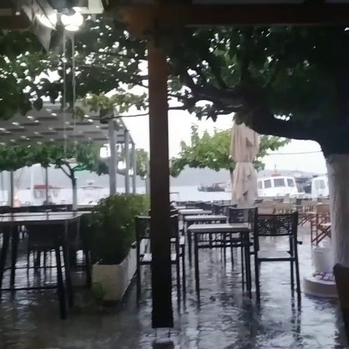 ΤΟ ΚΑΦΕ ΤΗΣ ΧΑΡΑΣ ΣΤΟΝ ΑΣΤΑΚΟ - Αστακός