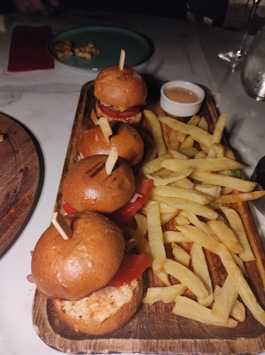 Λεωφ. Ποσειδώνος 16, Βάρη 166 72