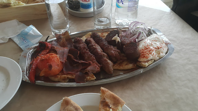 Opinii despre "Αρχηγείον", Σουβλάκι - Κεμπάπ - Ξυλόφουρνος în Γέρακας - Γαστρονομία και φιλοξενία