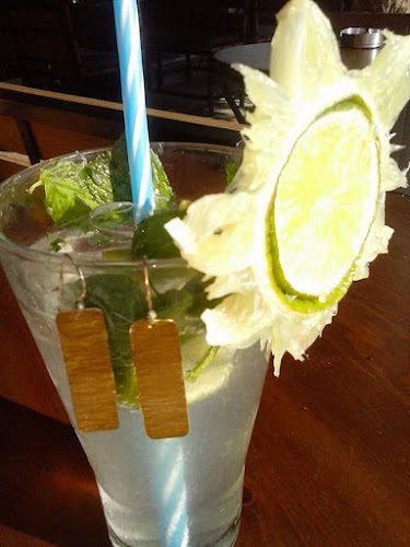 Comentarii opinii despre Μουσικό καφενείο