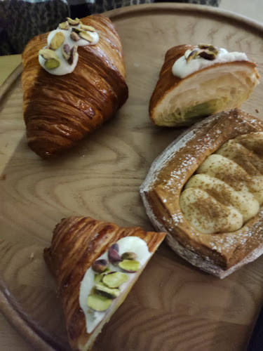 Comentarii opinii despre BREAD B.C. Bread Before Christ