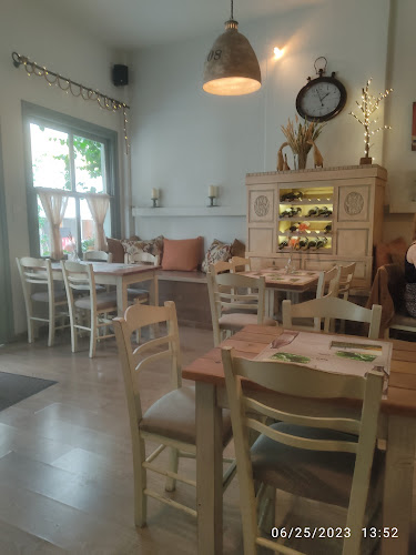 Αζιμούθιο - Γαστρονομία και φιλοξενία