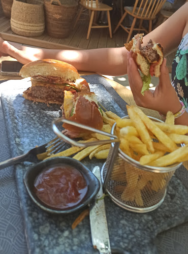 Opinii despre EGO ALL DAY BAR în Καλαμάτα - Γαστρονομία και φιλοξενία