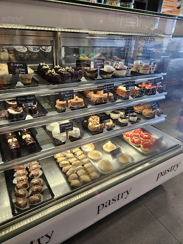 Opinii despre Spathis Bakery Sami în Σάμη - Γαστρονομία και φιλοξενία