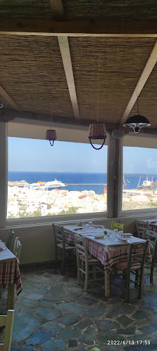 Opinii despre Τα Καμίνια în Ερμούπολη - Γαστρονομία και φιλοξενία