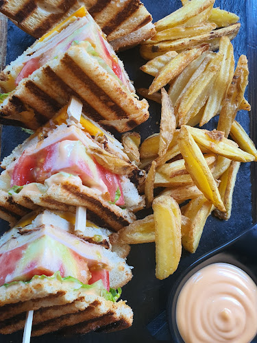 Medez Cafe & Bar Pagrati - Γαστρονομία και φιλοξενία