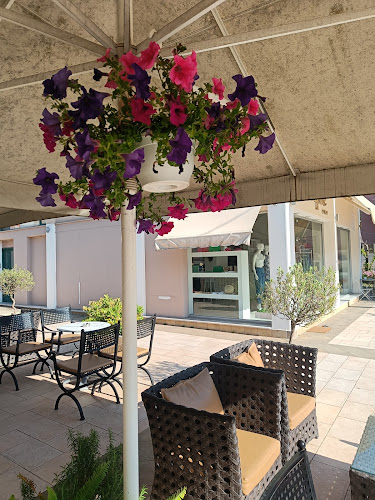 Central cafe - Λευκίμμη