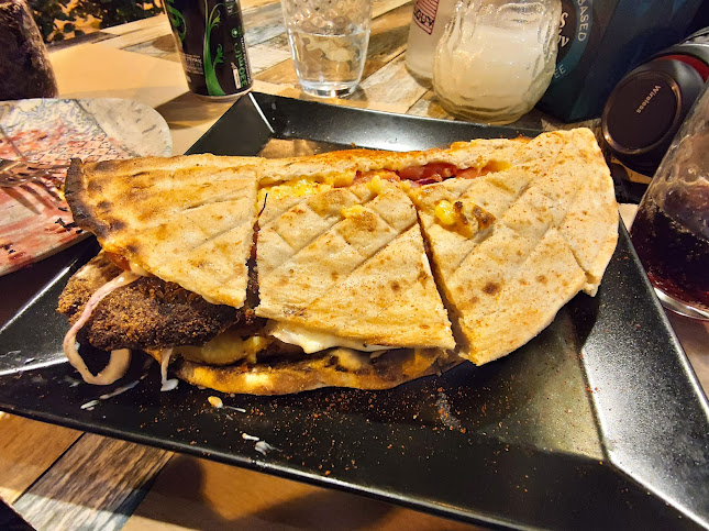 Τρεις Λαλούν - Treis Laloun - Αθήνα